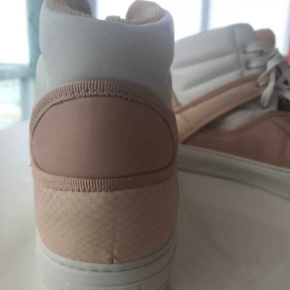 Salvatore Ferragamo Women's Pixy Hi Top Sneakers 9 - Picture 2 of 4